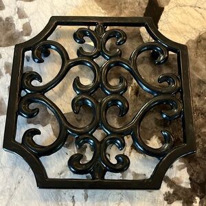 Square cast iron trivet